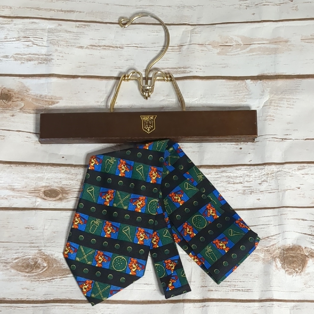 Vintage Disney Winnie The Pooh Of Tiger Golfing novelty Neck Tie